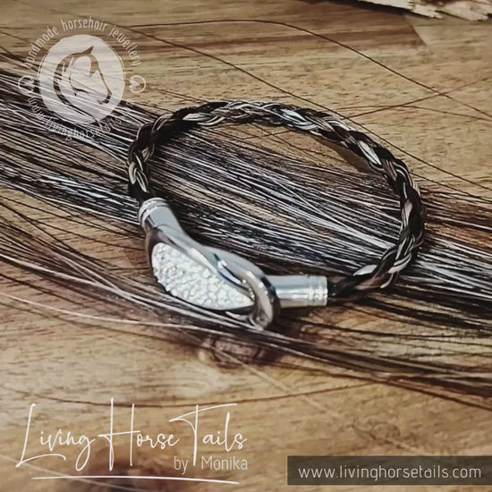 Load and play video in Gallery viewer, Rhinestone magnetic stainless steel clasp and horse hair bracelet
