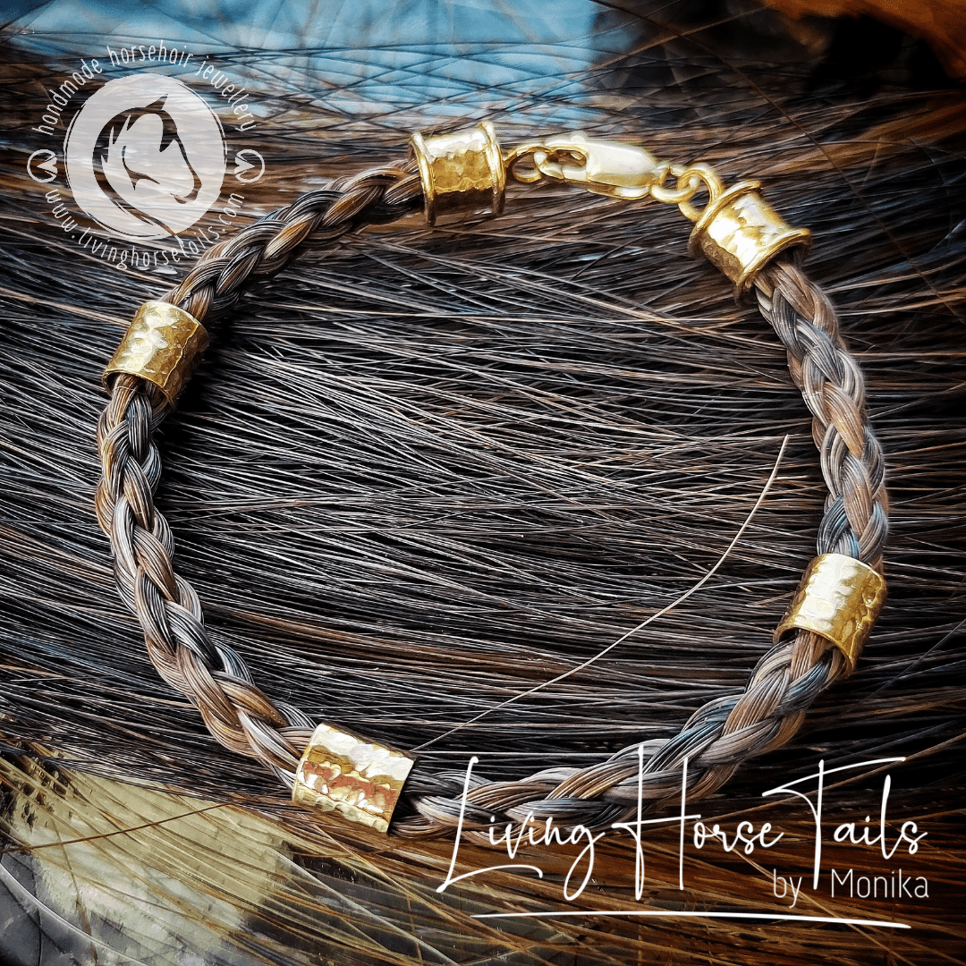 Load image into Gallery viewer, Living Horse Tails Solid Gold Bracelet with Horsehair Braid Custom jewellery Monika Australia horsehair keepsake
