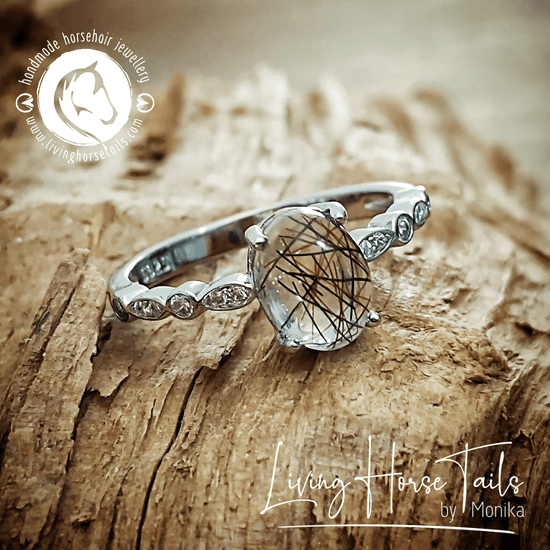 Keepsake Horse or pet hair memorial ring Style 1 Silver or