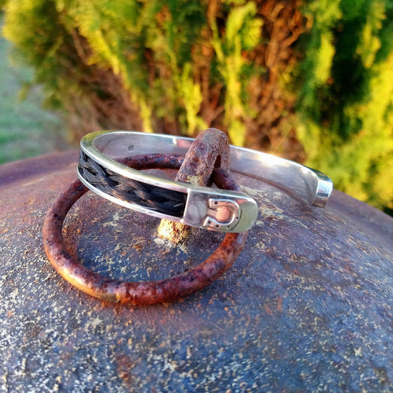 Living Horse Tails Sterling Silver Horsehair Braid Inlaid Cuff / Bangle with Horseshoe detail Custom jewellery Monika Australia horsehair keepsake